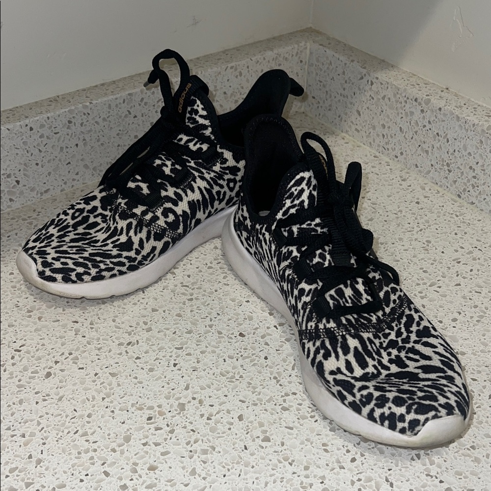 Adidas cloud foam comfort, leopard print shoes